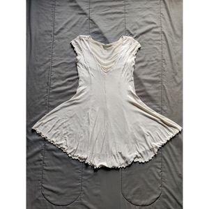 Kimchi Blue - Deep V Ruffle Cream Dress